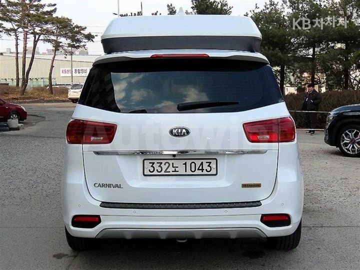 Kia Carnival 2019 — 4