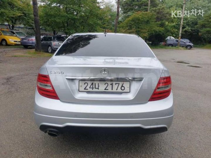 Mercedes-Benz C Class 2012 — 5