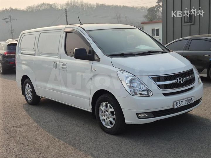 Hyundai Starex 2015 — 2