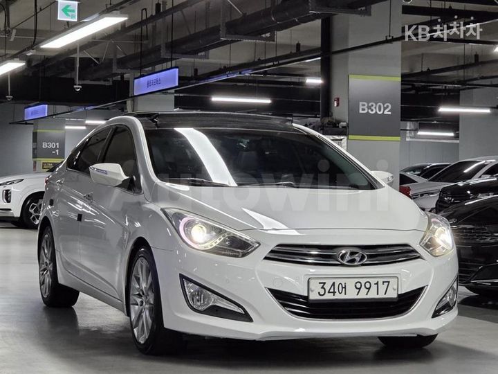 Hyundai i40 2012 KMHLE41UBCU019591 — 3