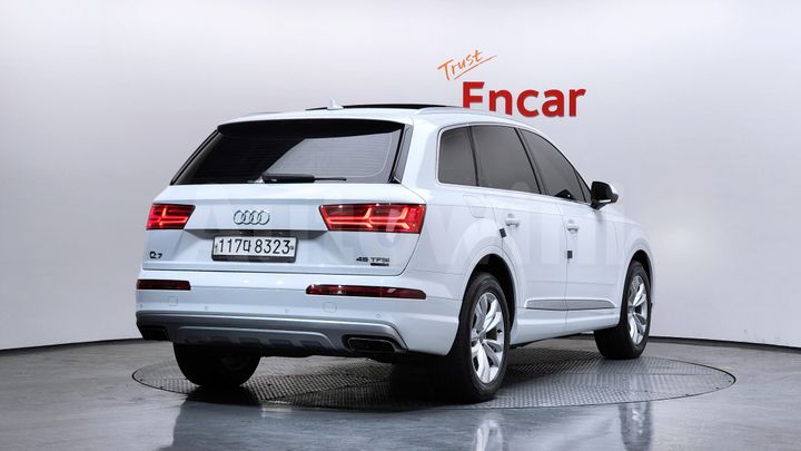 Audi Q7 2019 — 2