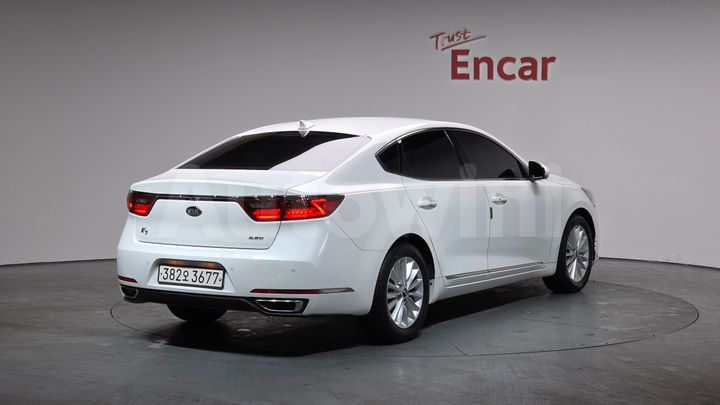 Kia K7 2019 — 2