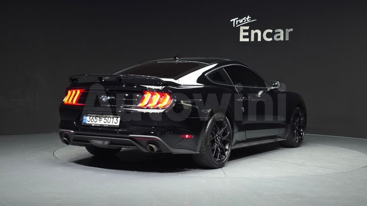 Ford Mustang 2022 — 2