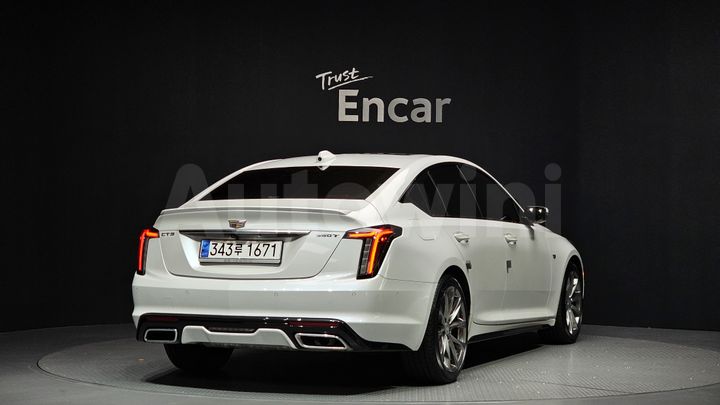 Cadillac CT5 2023 — 2