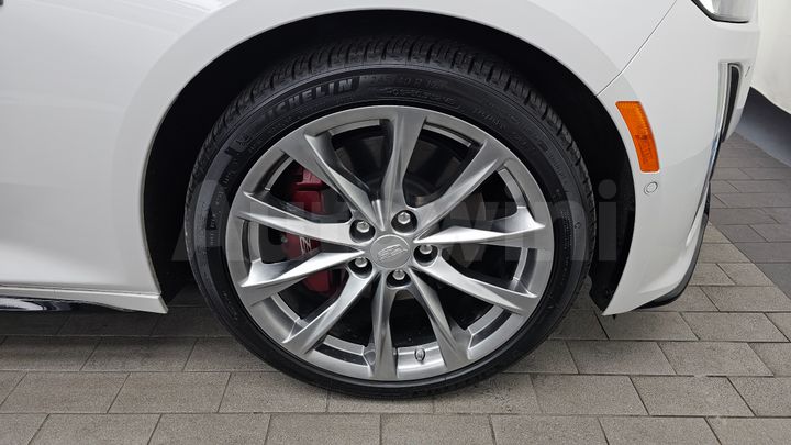 Cadillac CT5 2023 — 5