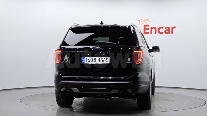 Ford Explorer 2019 — 3