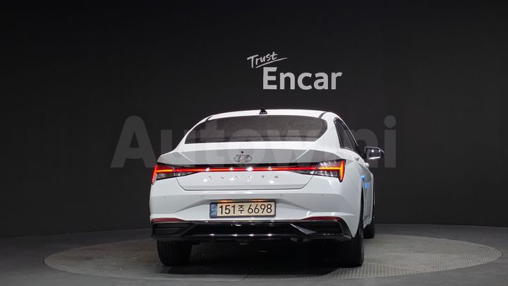 Hyundai Avante 2021 — 4