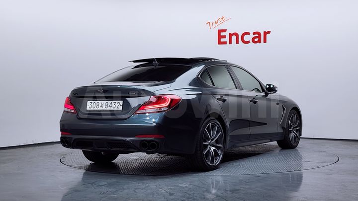 Genesis G70