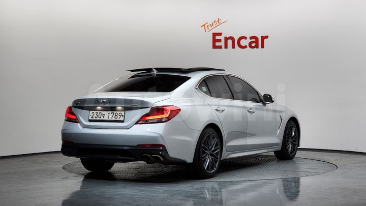 Genesis G70