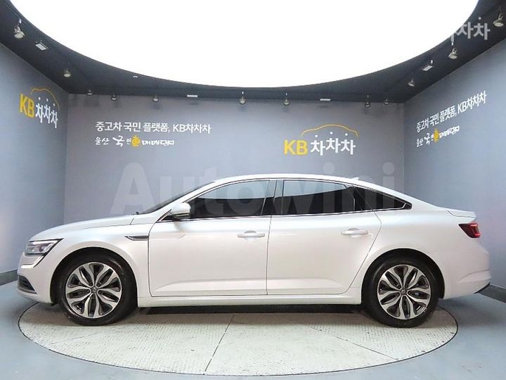 Renault SM6
