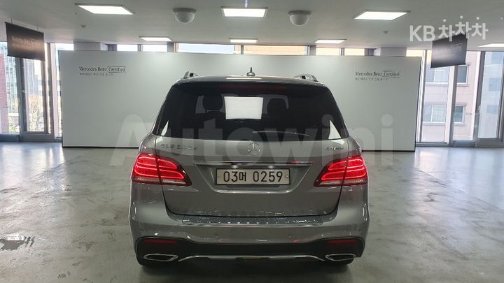 Mercedes Benz GLE Class 2016 — 3