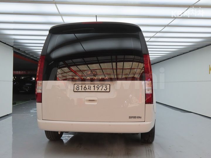 Hyundai Staria 2022 — 3