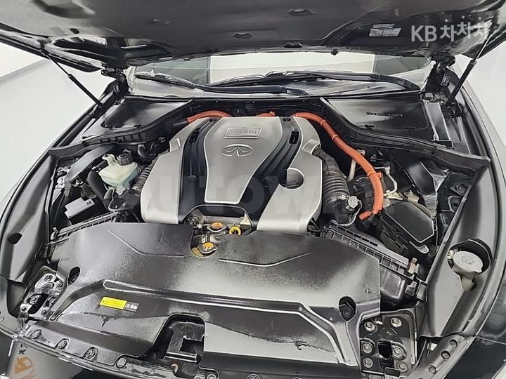 Infiniti Q