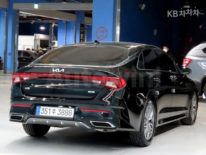 Kia K5 2023 — 4