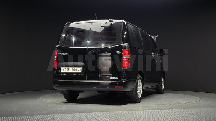 Hyundai Starex 2019 — 4