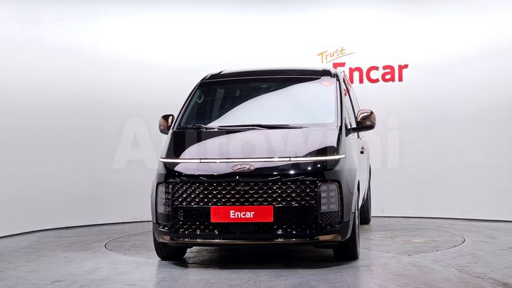 Hyundai Staria 2023 — 3