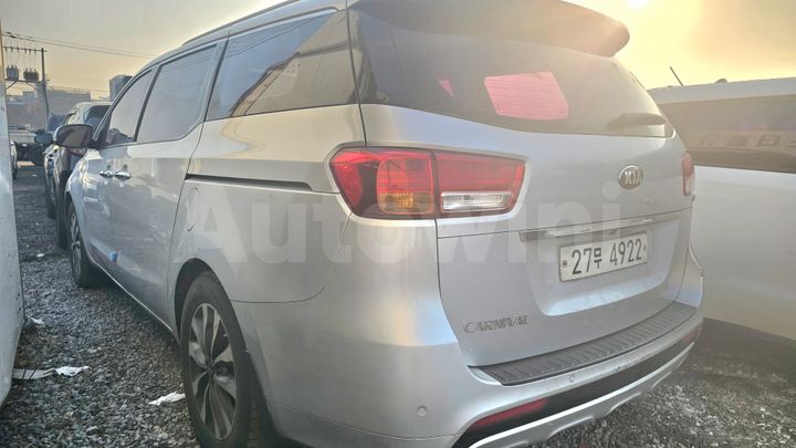 Kia Carnival 2015 — 5
