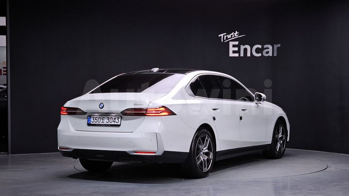 BMW 5 Series 2025 — 2