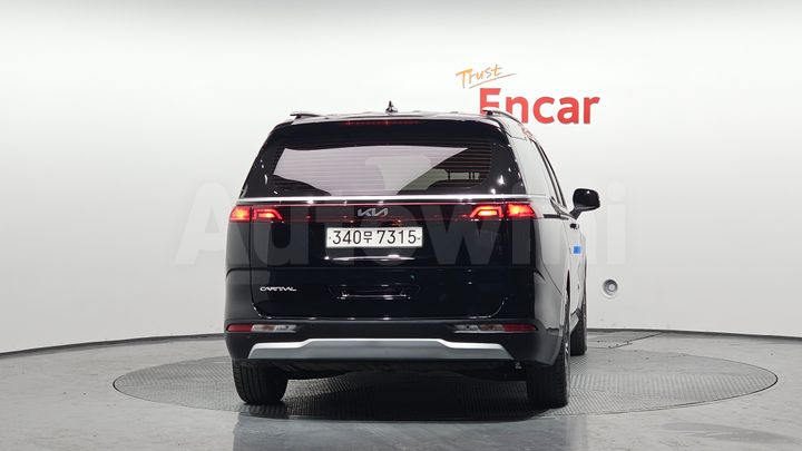 Kia Carnival 2023 — 4