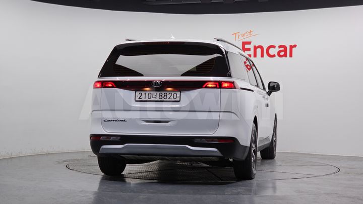 Kia Carnival 2021 — 4