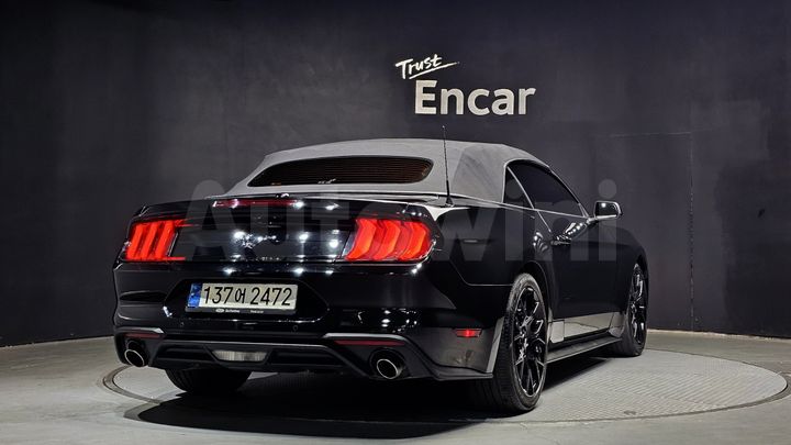 Ford Mustang 2021 — 2