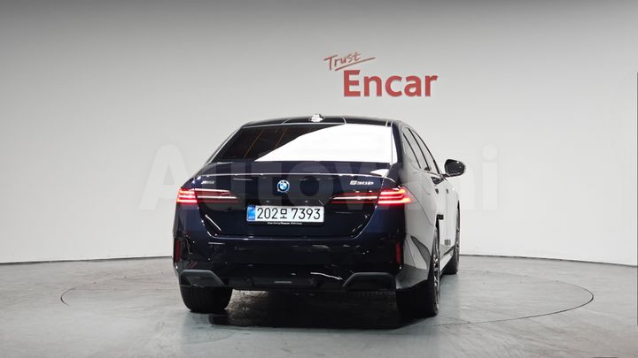 BMW 5 Series 2025 — 4