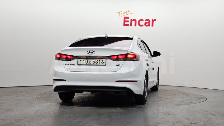 Hyundai Avante 2017 — 4