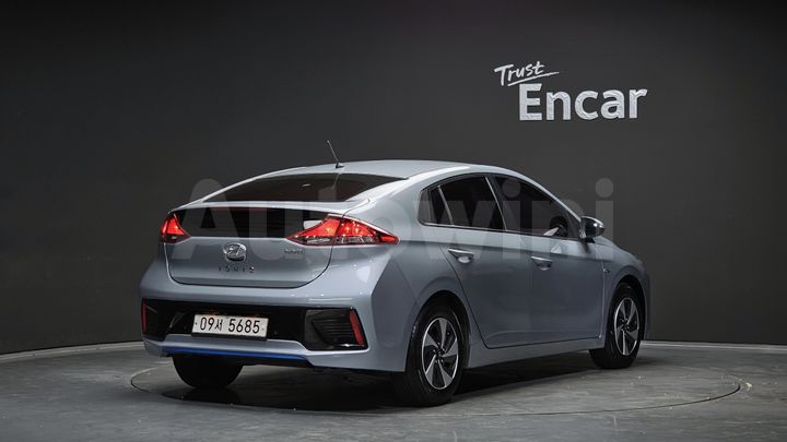 Hyundai Ioniq 2017 — 2