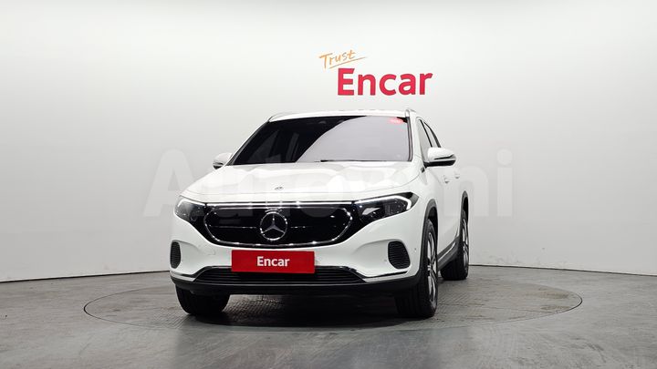 Mercedes Benz EQA 2021 — 3