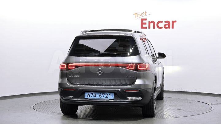 Mercedes Benz EQB 2023 — 4