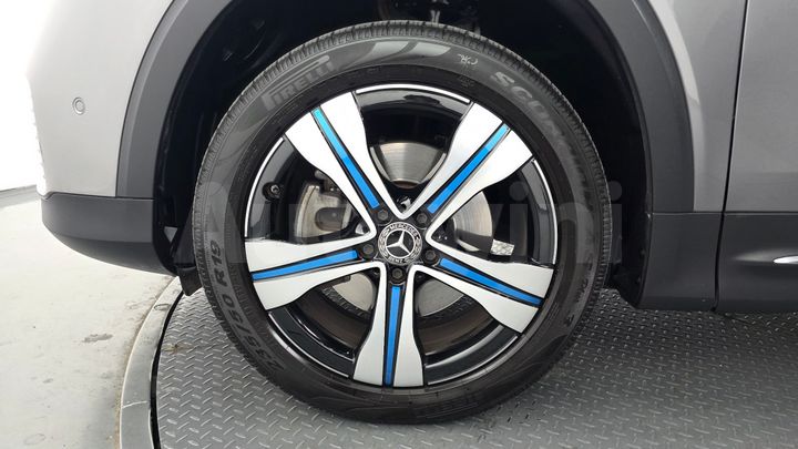 Mercedes Benz EQB