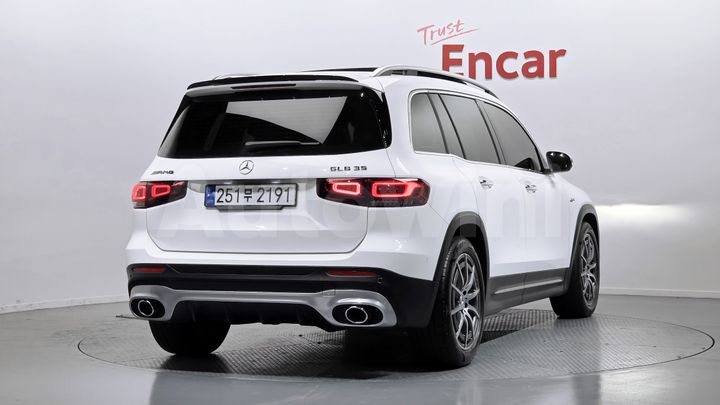 Mercedes Benz GLB Class 2023 — 2