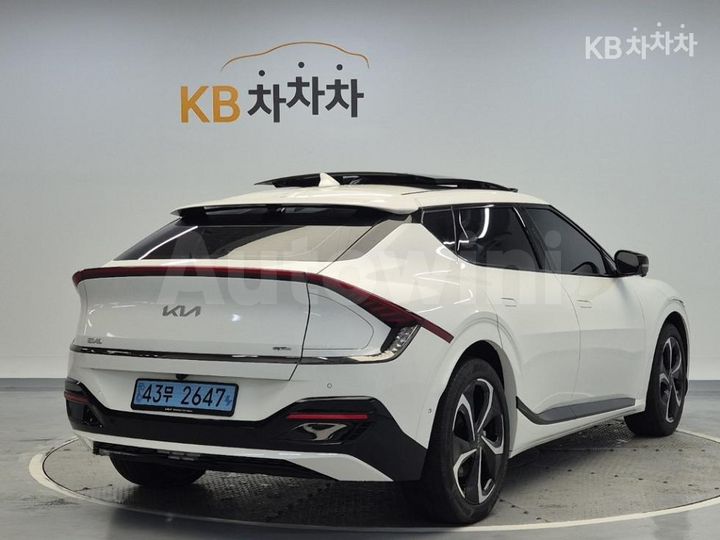 Kia EV6 2023 — 3