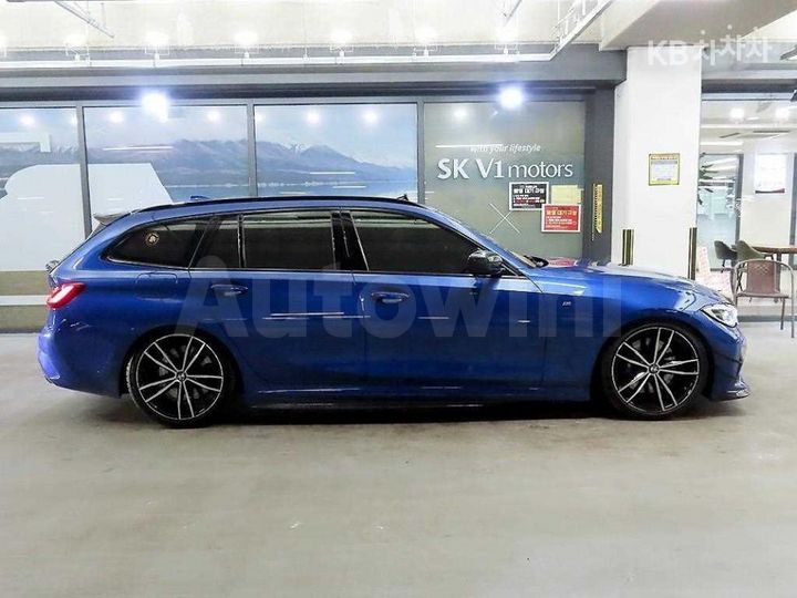 BMW 3 Series 2021 — 3