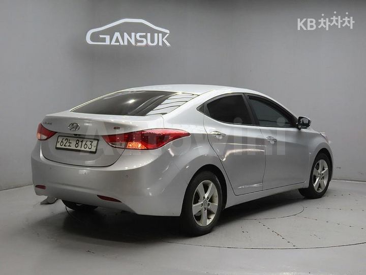 Hyundai Avante 2014 — 4