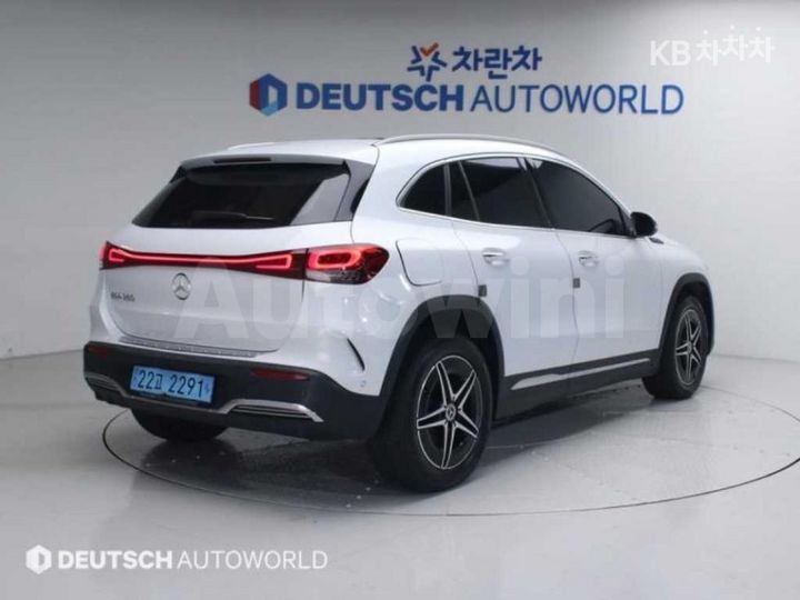 Mercedes Benz EQA 2022 — 2