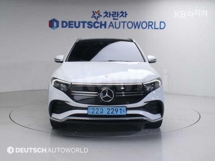 Mercedes Benz EQA 2022 — 3