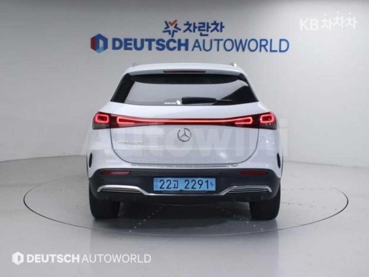 Mercedes Benz EQA 2022 — 4