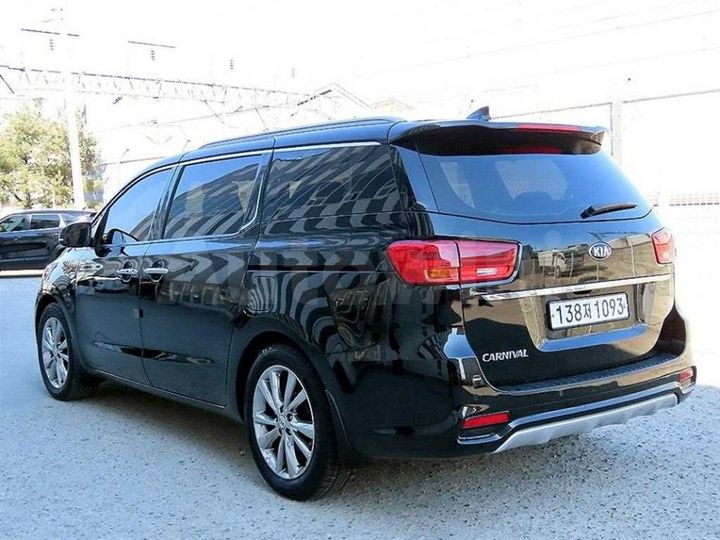 Kia Carnival 2020 KNAME81ABLS644580 — 3