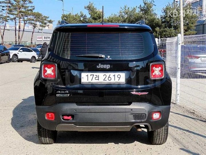 Jeep Renegade 2017 — 4