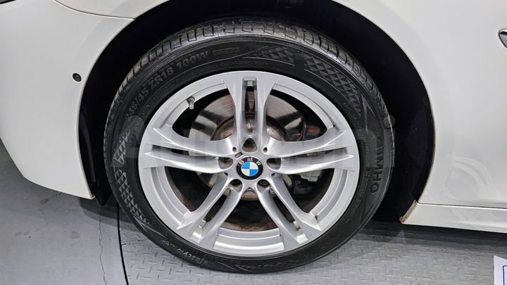 BMW 5 Series 2016 — 5