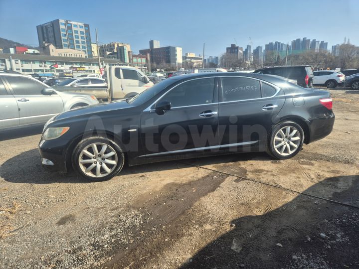 Lexus LS 2009 — 3
