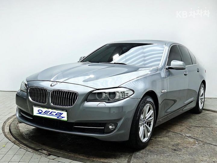 BMW 5 Series 2013 WBAFW1102DDY59972 — 2