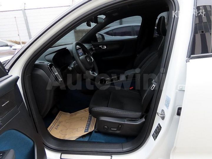 Volvo XC40 2024 — 5