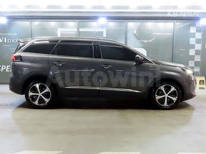 Peugeot 5008 2021 — 3