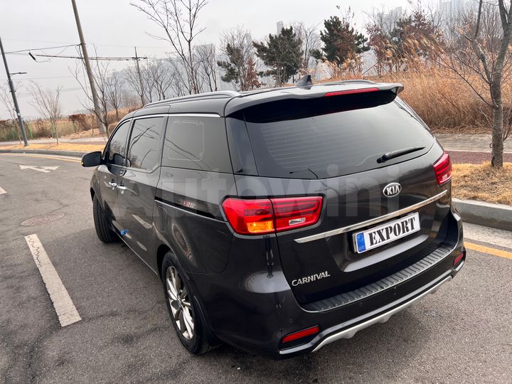 Kia Carnival 2019 — 4