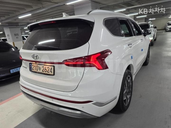 Hyundai SantaFe 2022 — 4