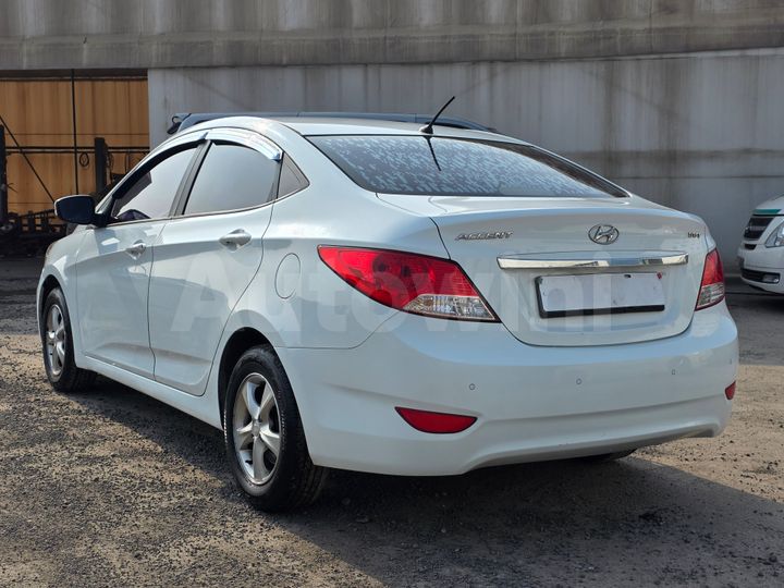 Hyundai Accent 2014 — 4