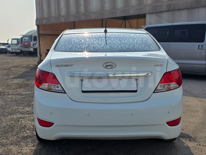 Hyundai Accent 2014 — 5