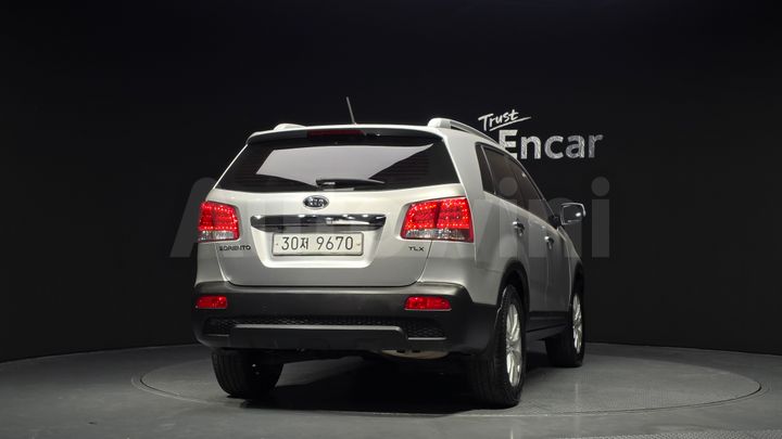 Kia Sorento 2010 — 4
